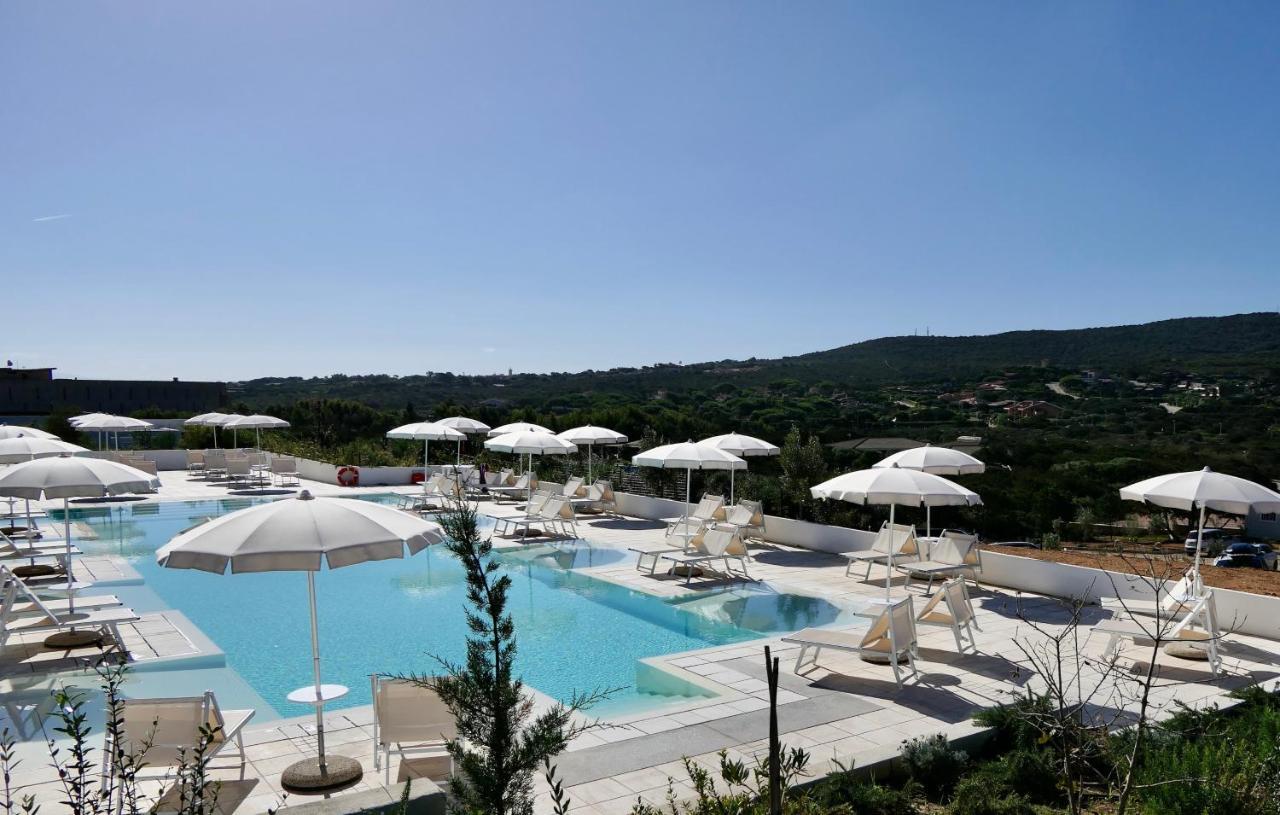 Resort Con Piscina A Soli 250 Mt Dalla Spiaggia La Pelosa 斯廷蒂诺 外观 照片